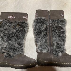 Size 7 Wanderlust Nika Womens Suede Cold Weather Winter Boots - NEW